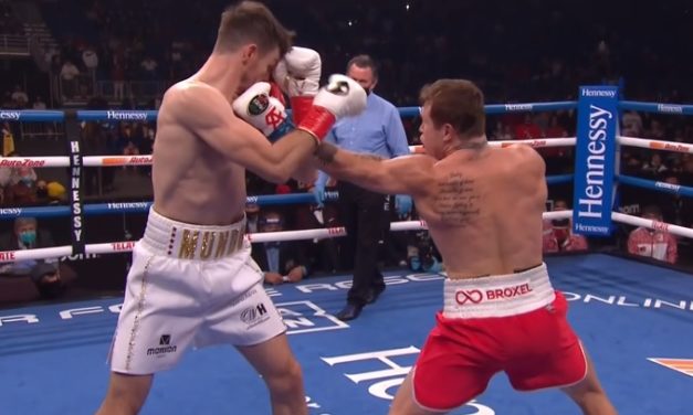 CANELO ALVAREZ WYGRYWA Z CALLUMEM SMITHEM I ZOSTAJE MISTRZEM ŚWIATA!