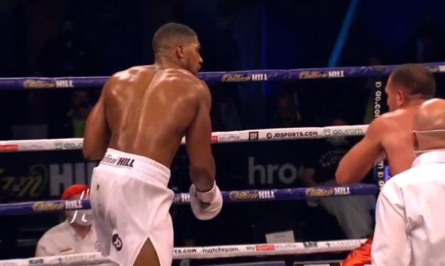 ANTHONY JOSHUA NOKAUTUJE KUBRATA PULEVA I BRONI MISTRZOWSKICH TYTUŁÓW.