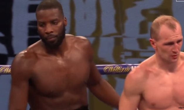 LAWRENCE OKOLIE ZDEMOLOWAŁ NIKODEMA JEŻEWSKIEGO NA GALI W LONDYNIE.