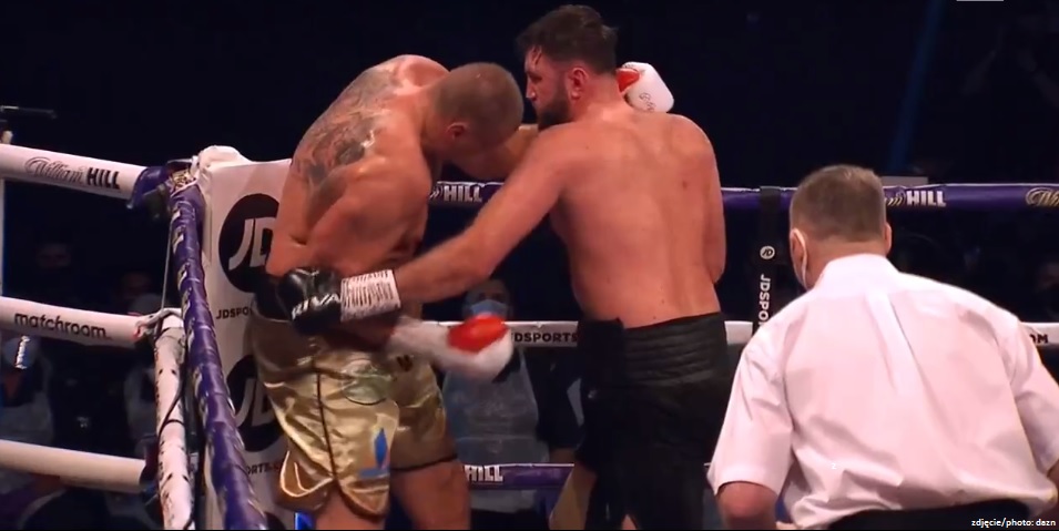 HUGHIE FURY WYGRYWA Z MARIUSZEM WACHEM DECYZJĄ SĘDZIÓW.