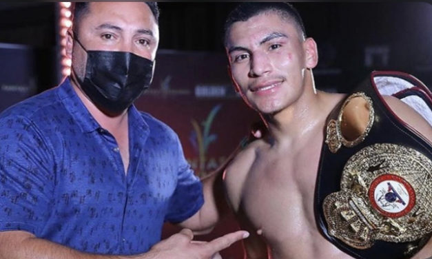DE LA HOYA: JEŚLI ORTIZ POKONA HOOKERA, BĘDZIE NA SZCZYCIE.