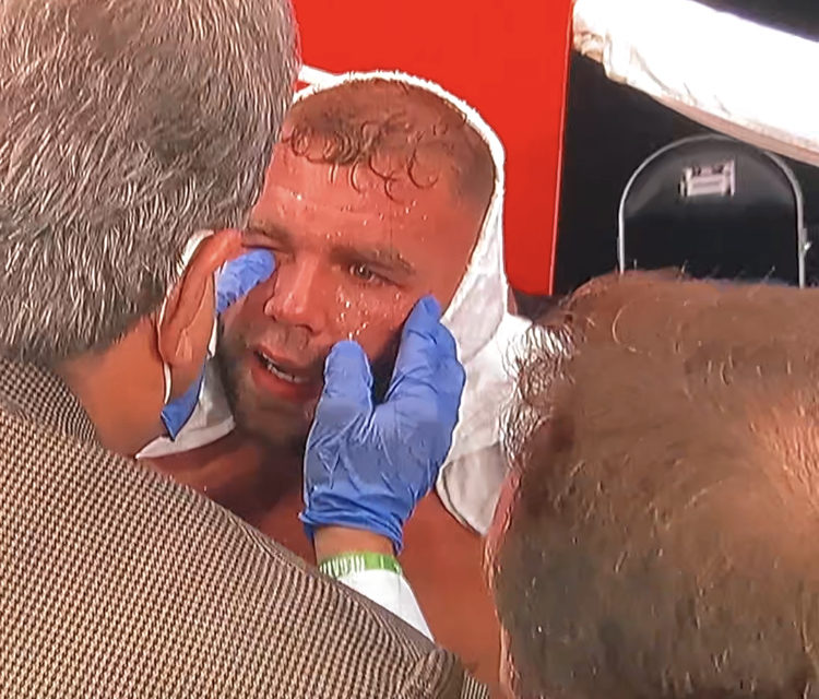 POWAŻNY URAZ I DŁUŻSZA PRZERWA BILLY’EGO JOE SAUNDERSA