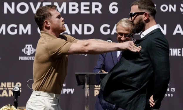 SZARPANINA POMIĘDZY CANELO A PLANTEM PODCZAS KONFERENCJI PRASOWEJ