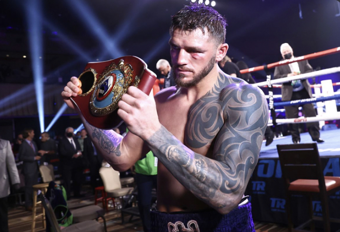 JOE SMITH CHCE WALKI Z BETERBIEVEM. OTWARTY NA POJEDYNEK Z CANELO.