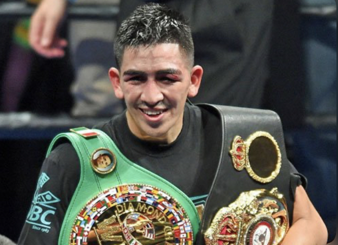 GALA W LAS VEGAS: LEO SANTA CRUZ PEWNIE WYGRYWA Z KEENANEM CARBAJALEM!