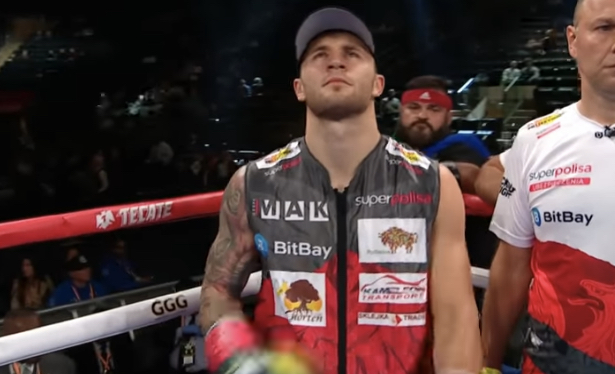 KAMIL SZEREMETA WYGRYWA PRZED CZASEM W WALCE WIECZORU!