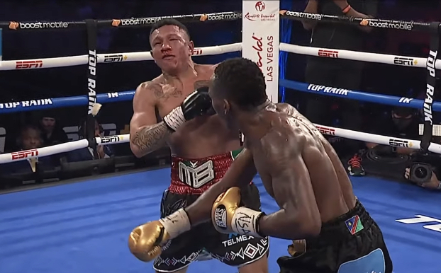 SENSACJA NA GALI W LAS VEGAS! NAKATHILA WYGRYWA Z BYŁYM MISTRZEM ŚWIATA!