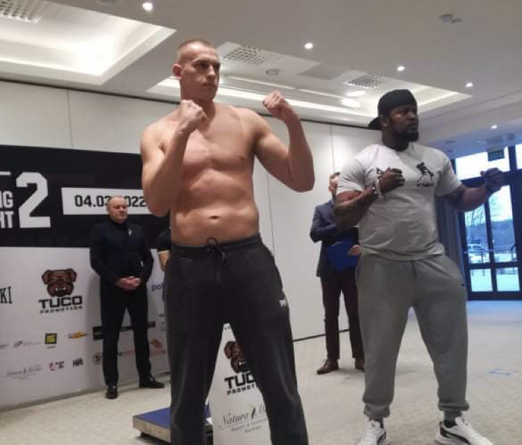 GALA W SZCZYTNIE: DAMIAN KNYBA I KNIFE DIDIER JUŻ ZWAŻENI!