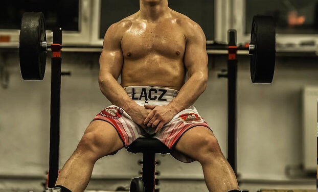 NIEPOKONANY BELG RYWALEM PIOTRA ŁĄCZA PODCZAS NIEDZIELNEJ RUNDY WBC GRAND PRIX
