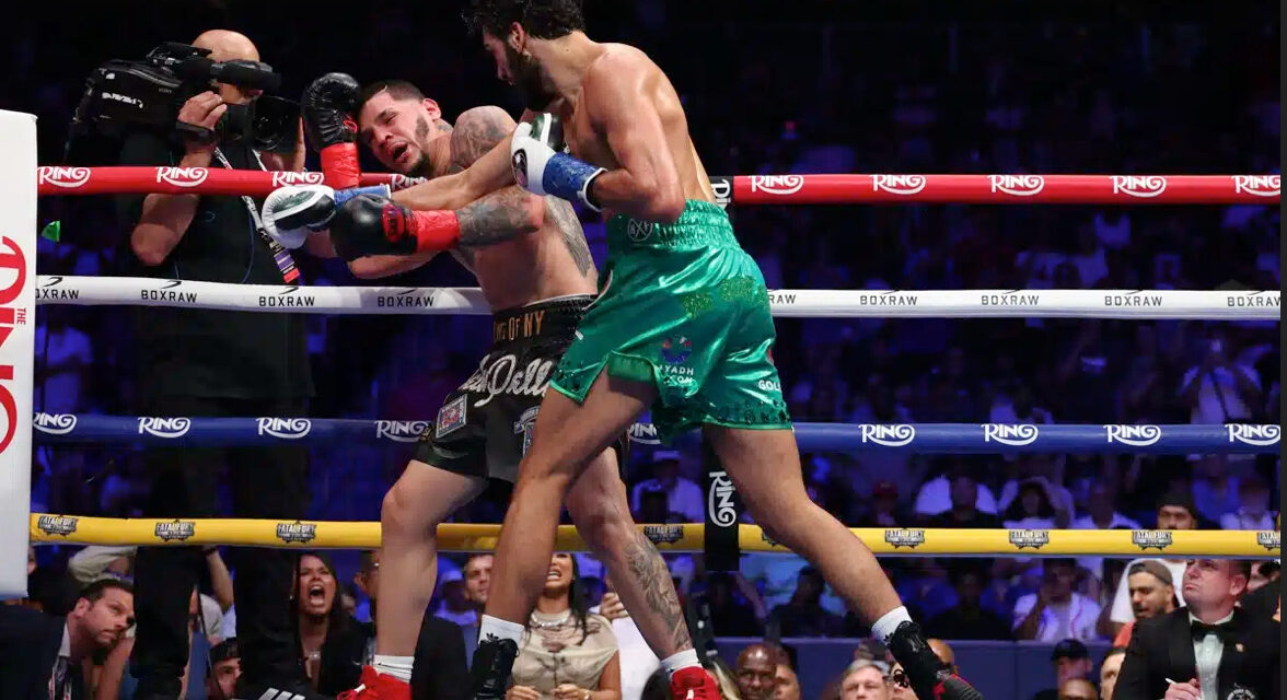 STEVENSON POKONUJE ZEPEDĘ. SHEERAZ NOKAUTUJE BERLANGĘ I CHCE CANELO