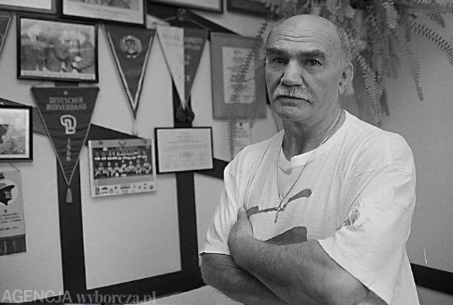 NIE ŻYJE LEGENDA POLSKIEGO BOKSU. MISTRZ OLIMPIJSKI ODSZEDŁ W WIEKU 86 LAT
