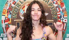 PIĘŚCIARKA W ŚPIĄCZCE FARMAKOLOGICZNEJ PO GALI 