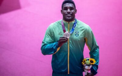 BRĄZOWY MEDALISTA OLIMPIJSKI ZADEBIUTUJE W SOBOTĘ