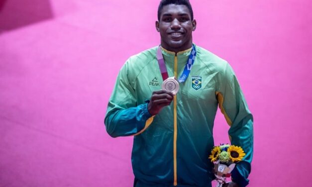 BRĄZOWY MEDALISTA OLIMPIJSKI ZADEBIUTUJE W SOBOTĘ