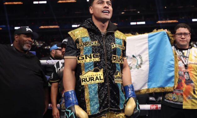 MARTINEZ POKONUJE PLANTICA I BRONI PASA WBC! NASTĘPNIE CANELO LUB MBILLI?